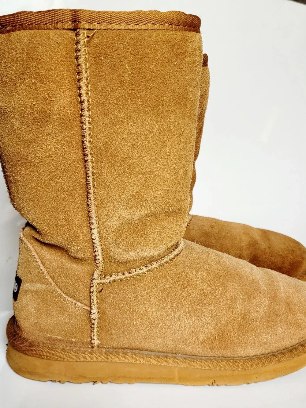 Lamo Sheepskin Chestnut Suede Mid-Calf Winter Boots US 8
